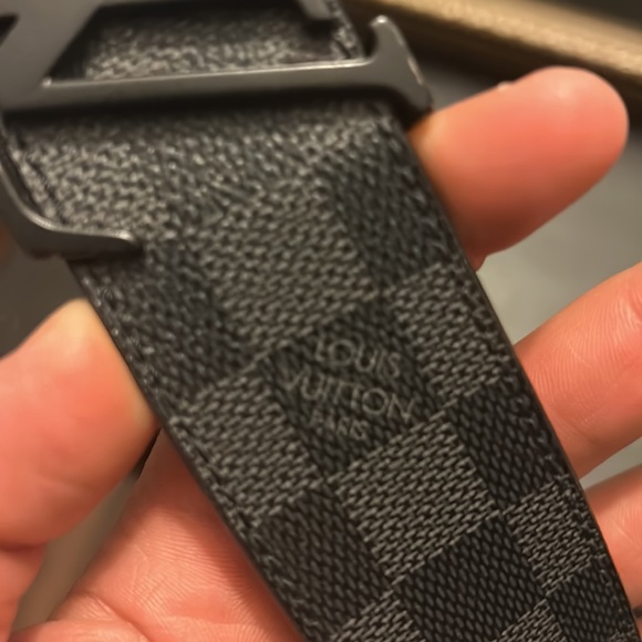 Authentic men’s Louis Vuitton belt - Picture 5 of 5